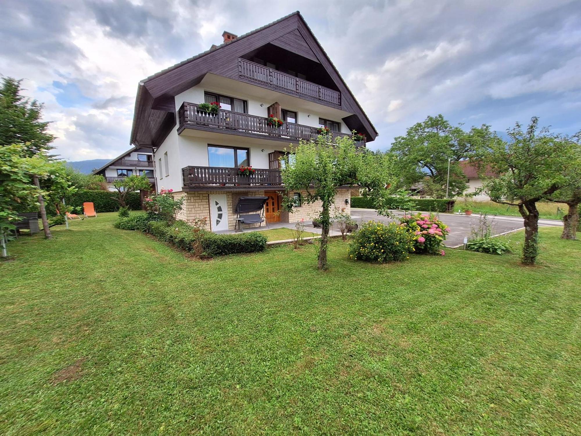 Apartment Petek Bled Bagian luar foto